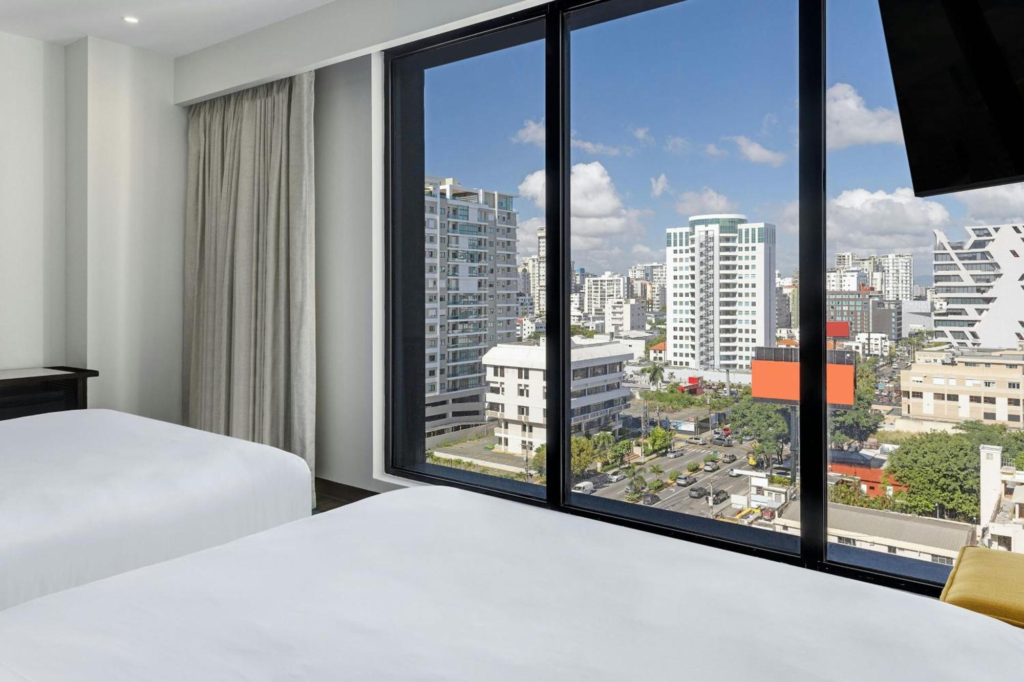Hotel Aloft Santo Domingo Piantini Extérieur photo