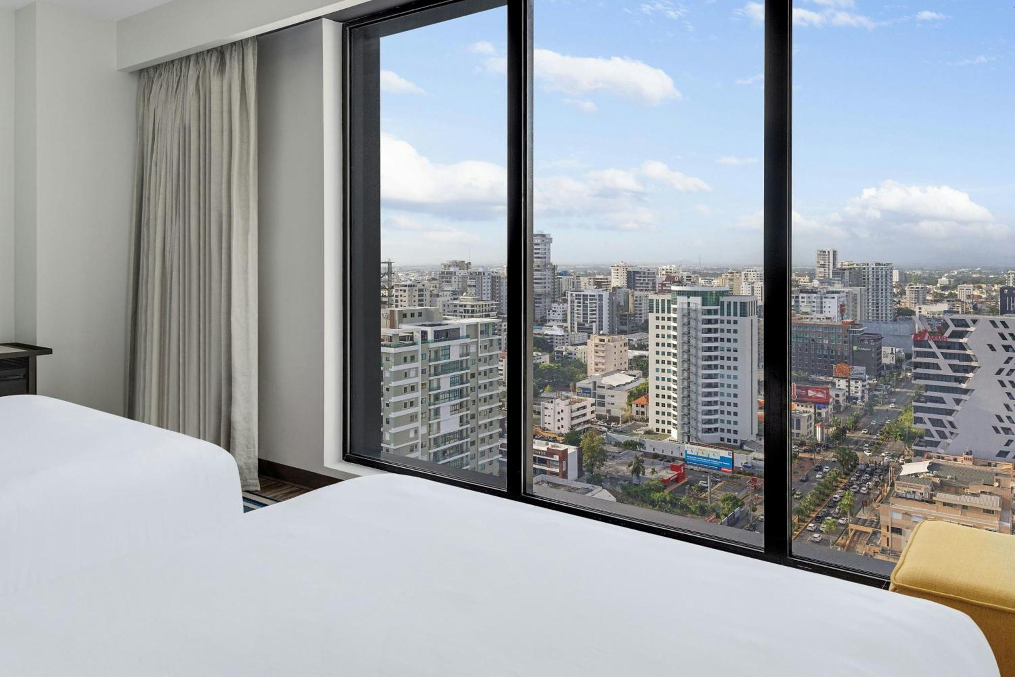 Hotel Aloft Santo Domingo Piantini Extérieur photo